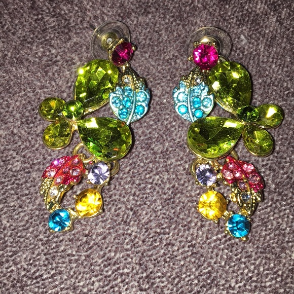 NWOT high-end Rhinestone rainbow butterfly set - Picture 4 of 5